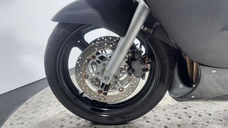 Suzuki GSX GSX750F 2000 31K RUNNING SPARES OR REPAIR PROJECT BIKE 750CC SPORTS TOURER 23