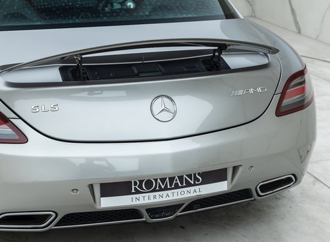 Mercedes-Benz SLS AMG 24