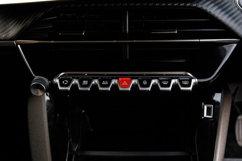 Peugeot 208 PURETECH ACTIVE PREMIUM PLUS S/S 31