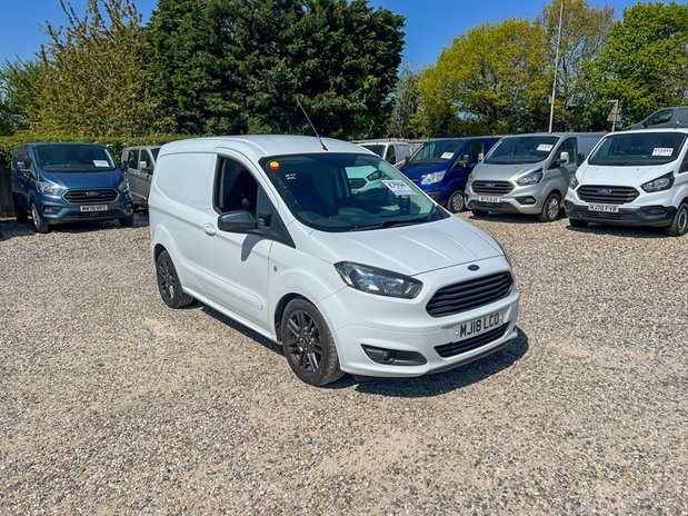 Ford Transit Courier SWB L1H1 (SOLD) Low Roof Sport Air Con Alloys Sensors EURO 6 NO VAT 4