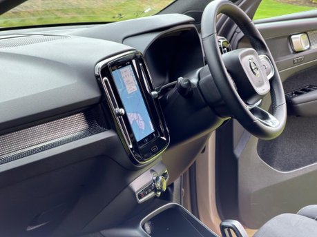 Volvo XC40 B4 PLUS 19