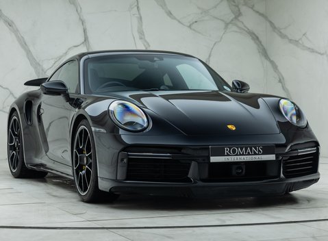 Porsche 911 Turbo S (992) 6