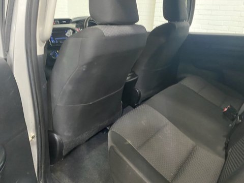 Toyota Hilux ACTIVE 4WD D-4D DCB 18