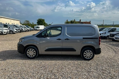 Peugeot Partner SWB L1H1 Low Roof Professional Premium 239 Air Con Sensors EURO 6 NO VAT