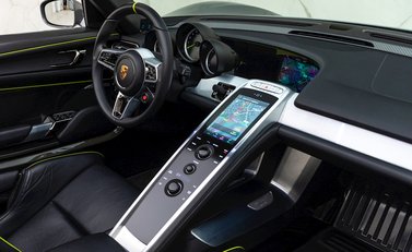 Porsche 918 Spyder 14