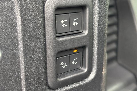 Land Rover Defender D250 Hard Top X-Dynamic HSE - Styling by Urban / Air Suspension 12