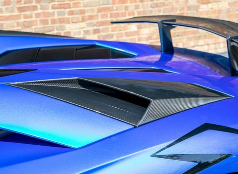 Lamborghini Aventador SV LP750-4 Roadster 27