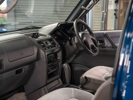 Mitsubishi Pajero 12