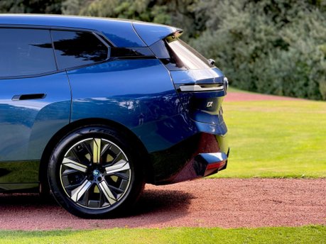 BMW Ix XDRIVE50 M SPORT 29