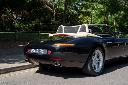 BMW Z8 Roadster 1,100km 15