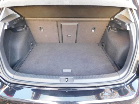 Volkswagen Golf SE NAVIGATION 1.5 TSI EVO 5 Dr 19