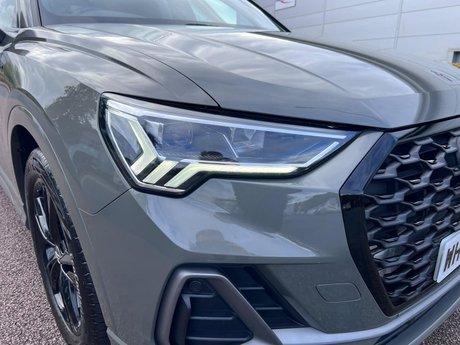 Audi Q3 1.5 TFSI CoD 35 S line S Tronic Euro 6 (s/s) 5dr 58