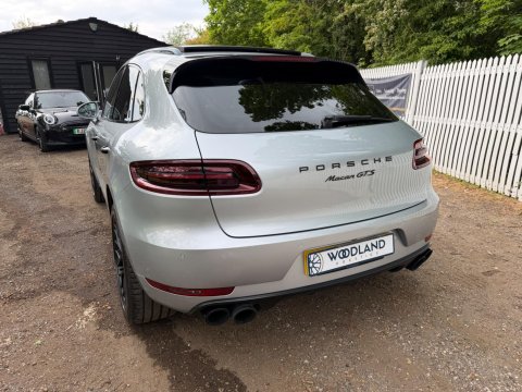 Porsche Macan GTS PDK 13