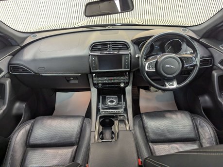 Jaguar F-Pace 2.0 F-PACE R-Sport AWD D Auto 4WD 5dr 52