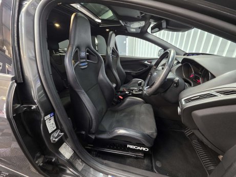 Ford Focus 2.3T EcoBoost RS Hatchback 5dr Petrol Manual AWD Euro 6 (s/s) (350 ps) 3