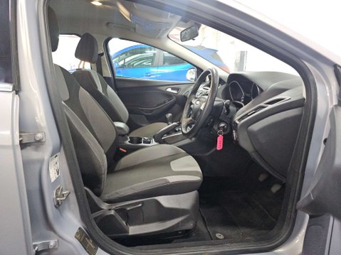Ford Focus 1.6 Focus Zetec 105 5dr 11