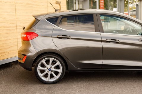Ford Fiesta TITANIUM 7