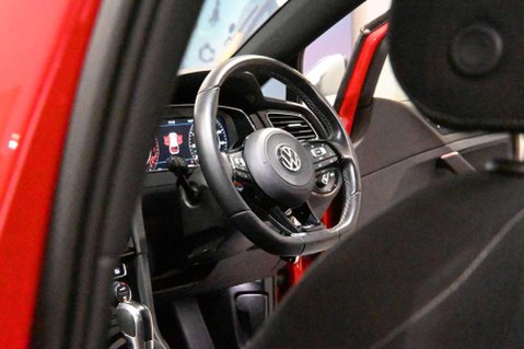 Volkswagen Golf R TSI 4MOTION DSG 55