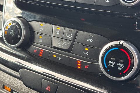 Ford Transit Custom 280 130 ps L1 Limited Panel Van - Sat Nav 19