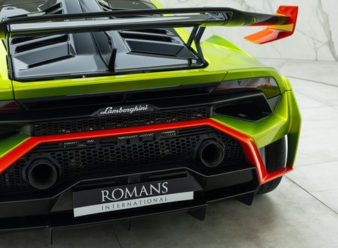 Lamborghini Huracan STO 36