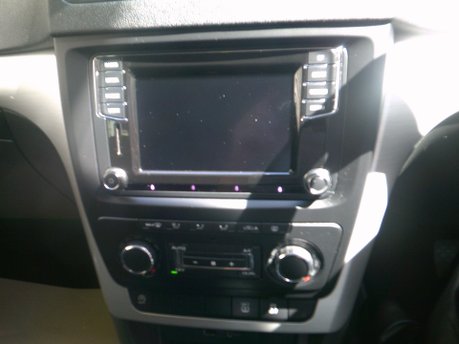 Skoda Yeti SE TSI DSG ONLY 35000 MILES FROM NEW 12