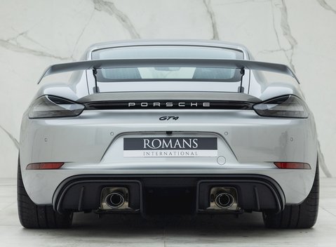 Porsche 718 Cayman GT4 5