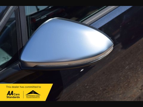 Volkswagen Golf 2.0 Golf R TSi 4WD 5dr 16
