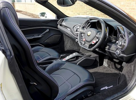 Ferrari 488 Spider 13