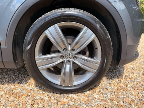 Volkswagen Tiguan 2.0 TDI SEL DSG 4Motion Euro 6 (s/s) 5dr 15