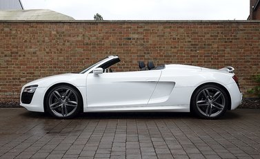 Audi R8 V10 Spyder 21