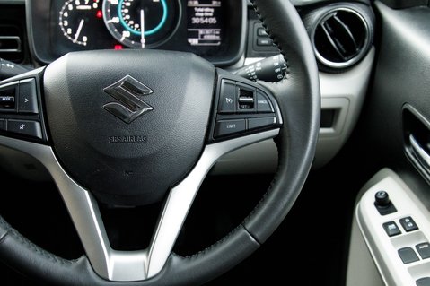 Suzuki Ignis SZ5 ALLGRIP SHVS MHEV 19