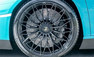 Lamborghini Aventador SV LP750-4 Roadster 14