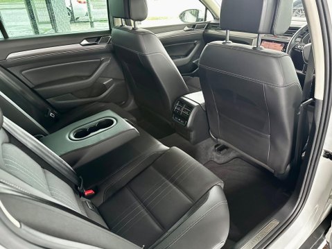Volkswagen Passat 2.0 TDI Alltrack 4Motion Euro 6 (s/s) 5dr 43