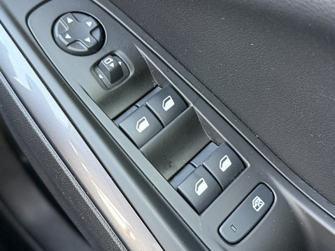 Vauxhall Grandland X 1.2 Turbo Elite Nav 5dr Auto [8 Speed] 33