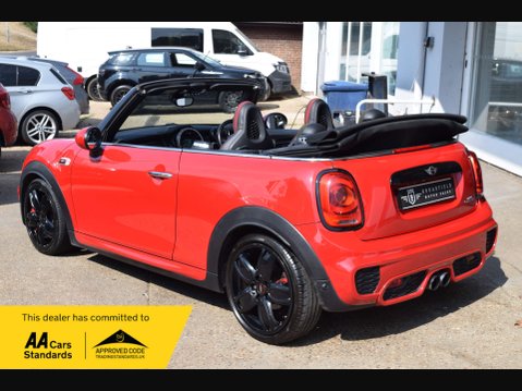 Mini Convertible 2.0 John Cooper Works 2dr 5