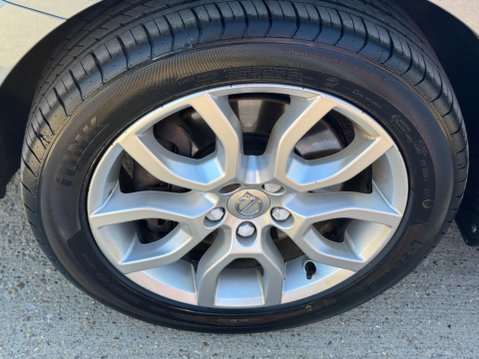 Volvo V40 1.5 T3 Pro Auto Euro 6 (s/s) 5dr 40