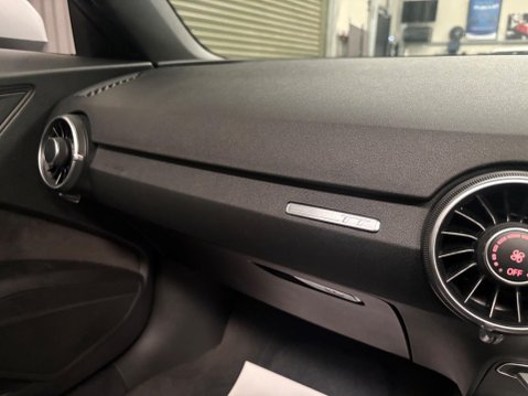 Audi TT 1.8 TFSI S line Roadster Euro 6 (s/s) 2dr 31
