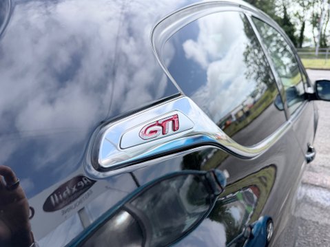Peugeot 208 1.6 THP GTI 6
