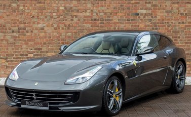 Ferrari GTC4 Lusso 6