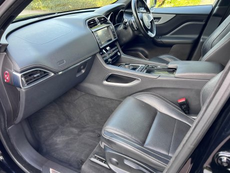 Jaguar F-Pace 2.0 D180 R-Sport Auto AWD Euro 6 (s/s) 5dr 82
