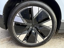 Volvo Ex30 Twin Performance 69kWh Ultra SUV 5dr Electric Auto AWD (428 ps) 15
