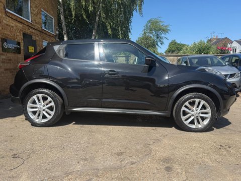 Nissan Juke 1.2 DIG-T N-Connecta SUV 5dr Petrol Manual Euro 6 8