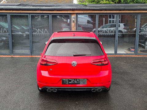 Volkswagen Golf 2.0 Golf R TSi Semi-Auto 4WD 5dr 16