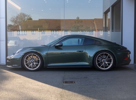 Porsche 911 GT3 TOURING (992) 3