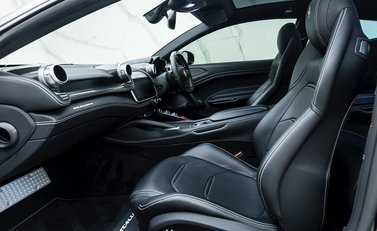 Ferrari GTC4 Lusso V12 13