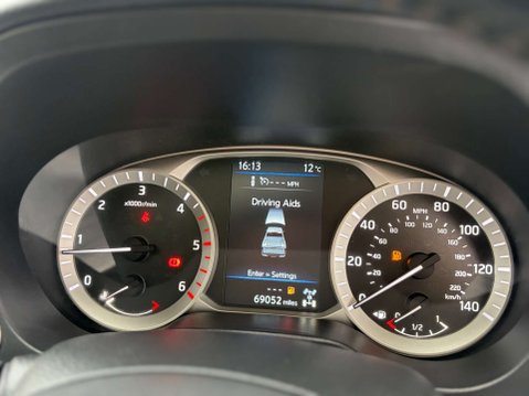 Nissan Navara 2.3 Navara Tekna dCi 4WD 5dr 56