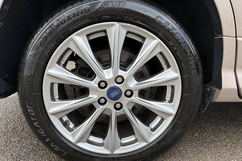 Ford Kuga VIGNALE TDCI AUTO - MILANO GRIGIO PAINT - PAN ROOF -APPEARANCE PACK 62