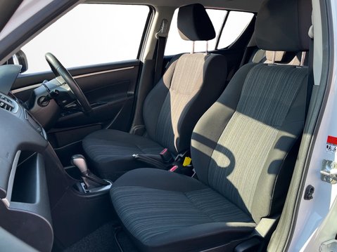 Suzuki Swift 1.2 SZ4 [Nav] 5dr Auto 13