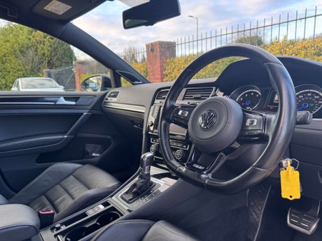 Volkswagen Golf 2.0 Golf R DSG 4WD 5dr 25