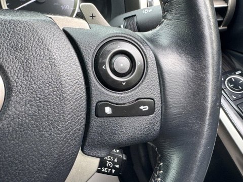 Lexus Is 2.5 300h Premier E-CVT Euro 5 (s/s) 4dr 33